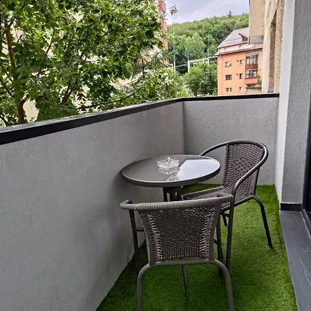 Aarbor Forest Apartman *
