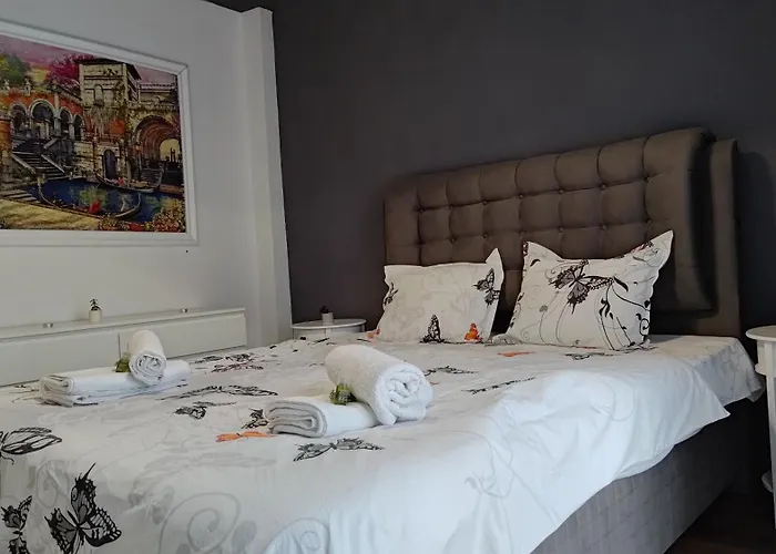 公寓 Aarbor Forest *